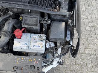 Renault Clio Luxe uitvoering !! Weinig km !! picture 25