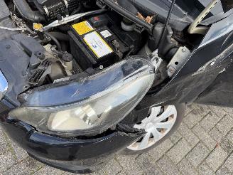 Peugeot 108  picture 26