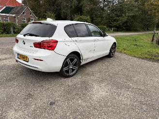 BMW 1-serie 118i picture 5