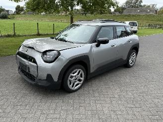Schadeauto Mini  Aceman SE 49,2 kWh 2025/3