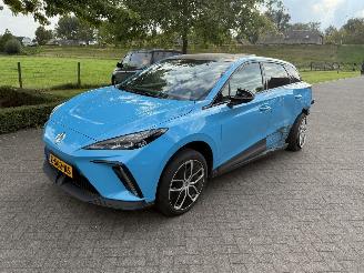 Schadeauto MG MG4 Electric Luxury 64 kWh 2024/6