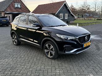 MG ZS EV Luxury 45 kWh / Panorama / Leer picture 2