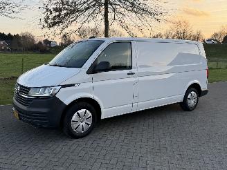 krockskadad bil bedrijf Volkswagen Transporter 2.0 TDI L2H3 2023/6