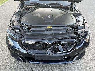 BMW i5 Touring EDRIVE40 / M-Sport / Pano / Leer picture 8