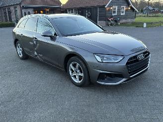 Audi A4 2.0 TDI / Automaat picture 2