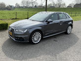 Schadeauto Audi A3 Sportback 1.4 e-tron / S-Line / Automaat 2015/9