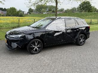 Schadeauto MG MG5 Electric Long Range Luxury 61 kWh 2023/6