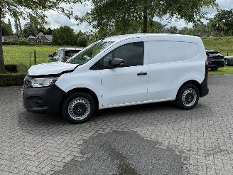 uszkodzony samochody ciężarowe Renault Kangoo E-Tech Advance 44 kWh 2023/9