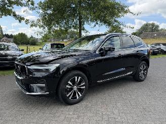 Avarii autoturisme Volvo Xc-60 R-design / AWD / T6 / Plug-in Hybrid / Panorama dak / 186 KW 2023/2