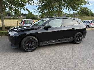krockskadad bil auto BMW iX xDrive40 2023/6