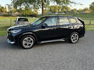 Auto incidentate BMW iX1 eDrive20 Xline / Leer / Automaat 2025/2
