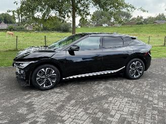 Vaurioauto  passenger cars Kia EV6 77.4 KWH / Leer 2023/11