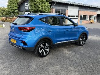 MG ZS EV Long Range Luxury 70 kWh / Panorama / Leer picture 5