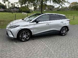 Schadeauto MG MG4 77 kWh Trophy Extended Range 2024/5
