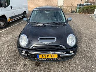 Schadeauto Mini One 1.6 ONE 2004/2