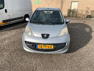 uszkodzony samochody osobowe Peugeot 107 1.0 12V XS 2007/1