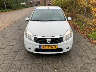 Schadeauto Dacia Sandero  2009/8