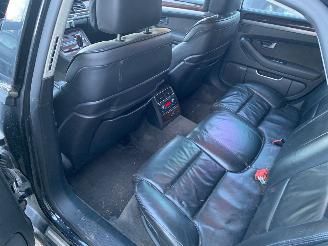 Audi A8 4.2 TDI picture 13