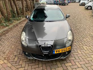 skadebil auto Alfa Romeo Giulietta 1.4 t distinctive 2011/9