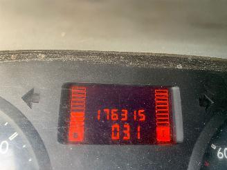 Renault Master T28 2.5 DCI picture 11