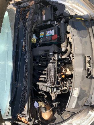 Peugeot 208 1.2 VTI picture 17