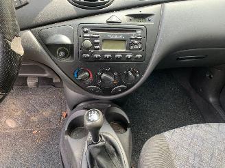Ford Focus 1.6 16V picture 15