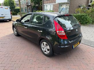 Hyundai I-30 1.4i dynamic picture 5