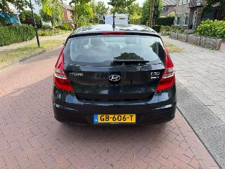 Hyundai I-30 1.4i dynamic picture 4