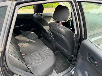 Hyundai I-30 1.4i dynamic picture 13