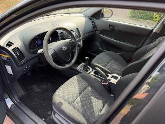Hyundai I-30 1.4i dynamic picture 10