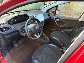 Peugeot 208 1.6 BLUE HDI ALLURE picture 16
