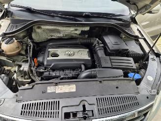 Volkswagen Tiguan 2.0 TSI 4 MOTION picture 10