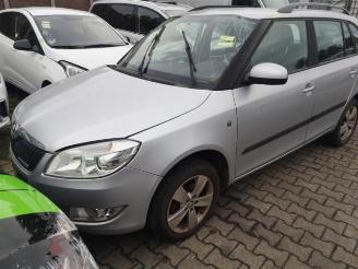Coche siniestrado Skoda Fabia Fabia II Combi, Combi 5-drs, 2007 / 2015 1.2 TDI 12V Greenline 2013/11