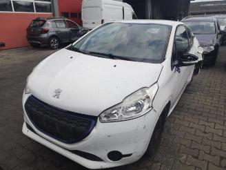 Peugeot 208 208 I (CA/CC/CK/CL), Hatchback, 2012 / 2019 1.0 Vti 12V PureTech picture 2