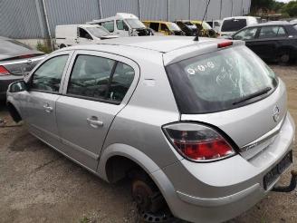 Opel Astra Astra H (L48), Hatchback 5-drs, 2004 / 2014 1.4 16V Twinport picture 3