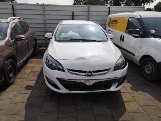 Opel Astra Astra J Sports Tourer (PD8/PE8/PF8), Combi, 2010 / 2015 1.6 CDTI 16V picture 2