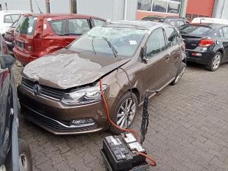 Vrakbiler auto Volkswagen Polo Polo V (6R), Hatchback, 2009 / 2017 1.2 TSI 16V BlueMotion Technology 2015/11