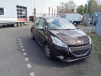 Salvage car Peugeot 208 208 I (CA/CC/CK/CL), Hatchback, 2012 / 2019 1.2 Vti 12V PureTech 82 2013/9