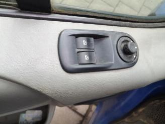 Renault Trafic Trafic New (JL), Bus, 2001 / 2015 1.9 dCi 100 16V picture 29