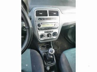 Fiat Grande Punto Grande Punto (199), Hatchback, 2005 1.2 picture 13
