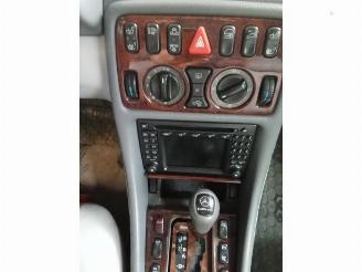 Mercedes CLK CLK (R208), Cabrio, 1997 / 2002 3.2 320 V6 18V picture 12