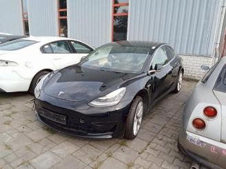 Sloopauto Tesla Model 3 Model 3, Sedan, 2017 Standard RWD Plus 60 kWh 2019/12