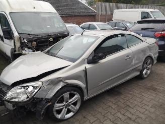 disassembly passenger cars Opel Astra Astra H Twin Top (L67), Cabrio, 2005 / 2010 1.8 16V 2009