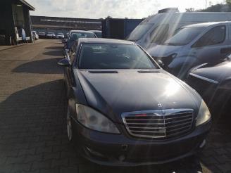Vrakbiler auto Mercedes S-klasse S (W221), Sedan, 2005 / 2014 3.0 S-320 CDI 24V 2006