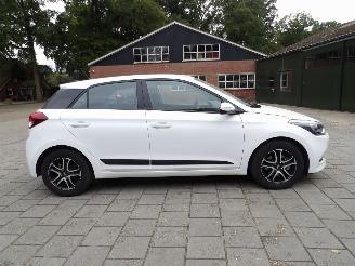 uszkodzony samochody osobowe Hyundai I-20 1.0 T-GDI 5-drs Navi 2017/7