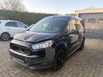 Ford Transit courier picture 6