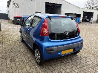 Peugeot 107 1.0-12V Urban Move picture 5