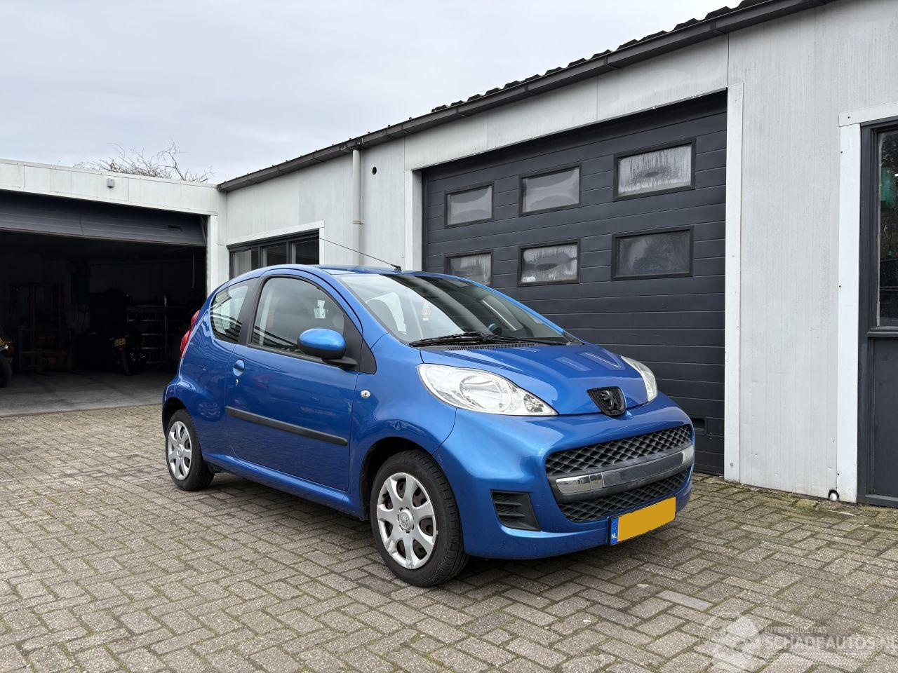 Peugeot 107 1.0-12V Urban Move