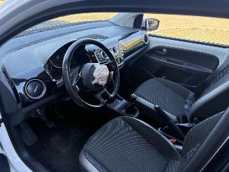 Volkswagen Up! 1.0 high up! BlueMotion picture 12