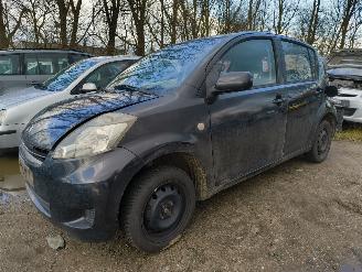 Autoverwertung Daihatsu Sirion 2 1.0-12V Premium 2007/10